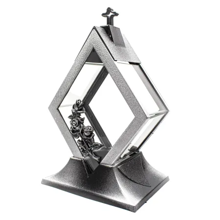 Znicz szklany Kapliczka Rąb srebrny z krzyżem i ozdobnymi srebrnymi detalami