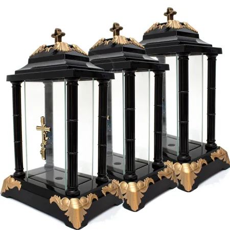 Zestaw 3 zniczy latarnia czarny z krzyżem i ozdobnymi złotymi detalami