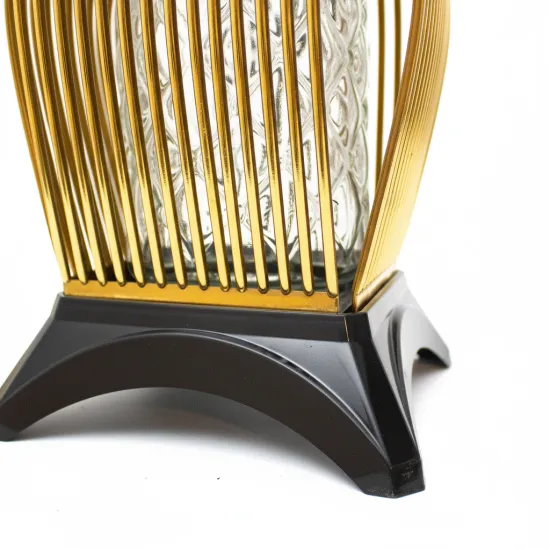 Elegancki ażurowy znicz ozdobny kapliczki znicz na cmentarz grób